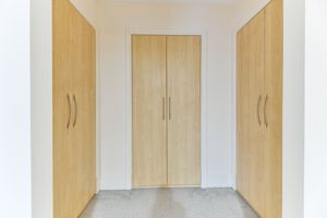 Walk In Wardrobe- click for photo gallery